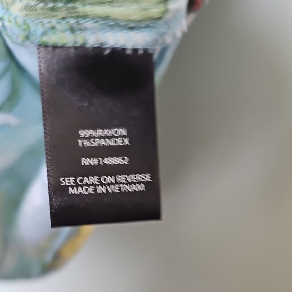 Torrid Summer Vacation Light Blue Floral Off The Shoulder Blouse XL - Picture 6 of 9